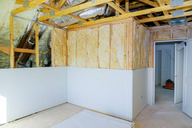 Best Insulation Maintenance and Repair in Batesville, MS